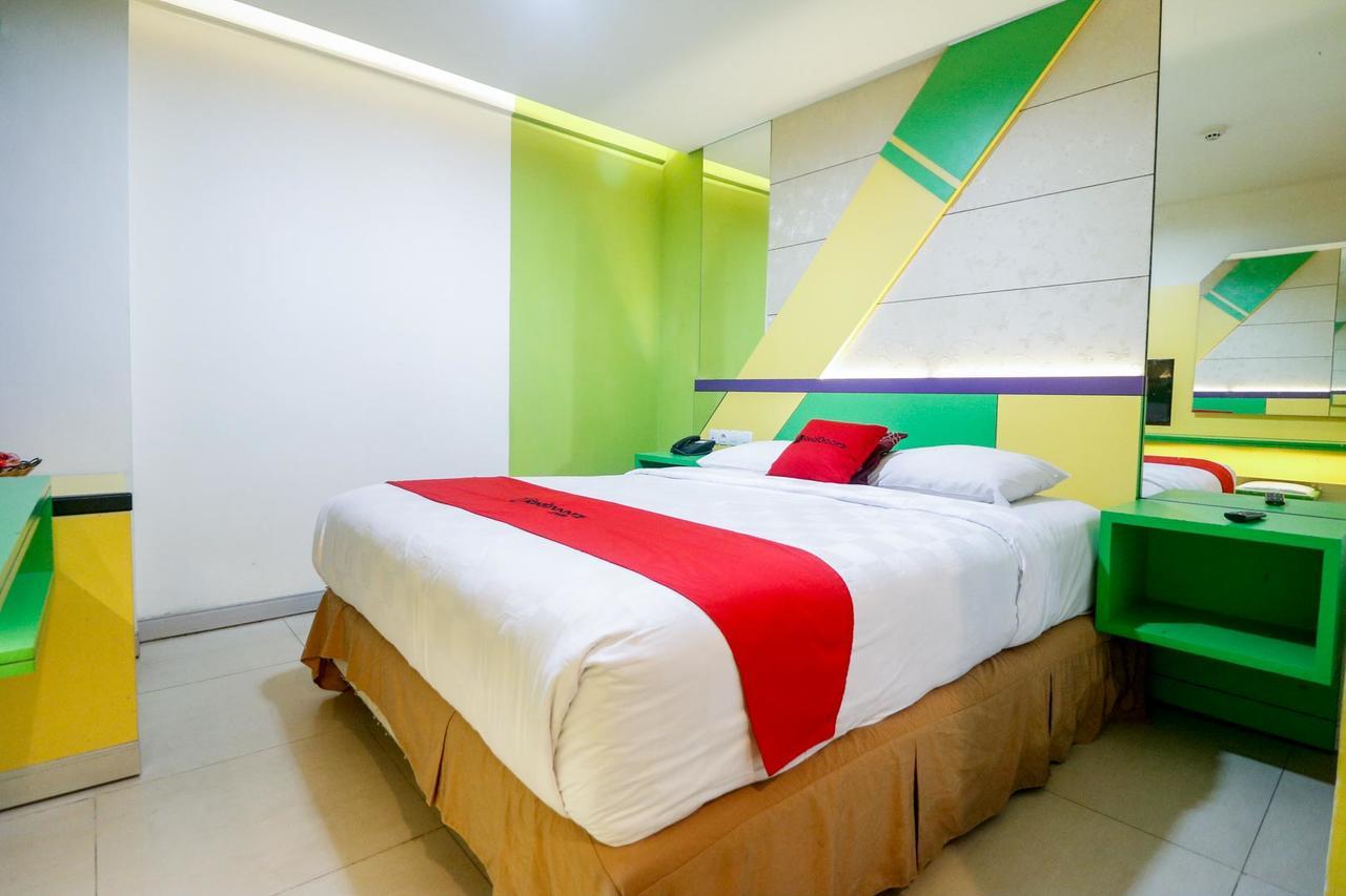 Reddoorz Plus Near Universitas Lambung Mangkurat Banjarmasin  Exterior photo